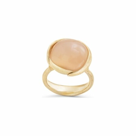 Ole Lynggaard Lotus ring in yellow gold