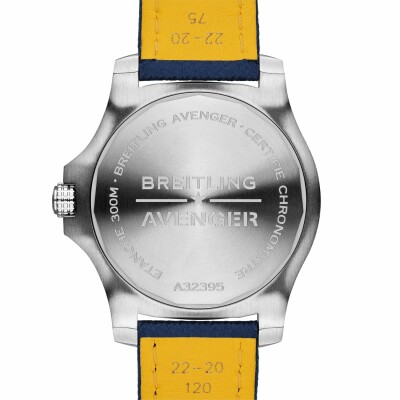 Breitling Avenger Automatic GMT 45-horloge