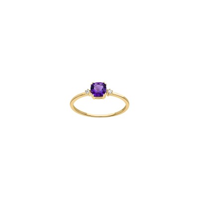 Bague en or jaune, améthyste et oxyde de zirconium