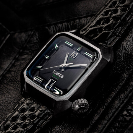 March LAB. AM2 Automatic Vintage March 2021 Limited Edition watch