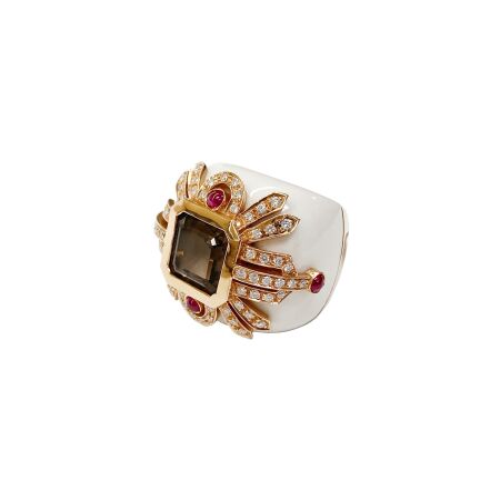 Bague Isabelle Barrier en or rose, cacholong, diamants, rubis et quartz fumé, taille 54