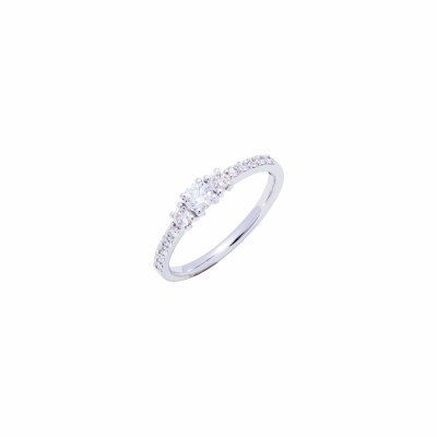 Bague en or blanc et diamants