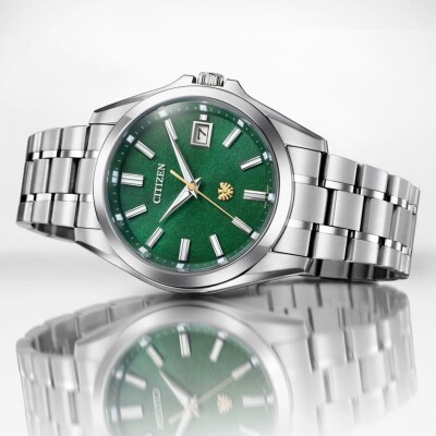 Montre The CITIZEN Eco-Drive with Accuracy  AQ4091-56W