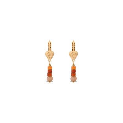 Boucles d'oreilles dormeuses Satellite Asuka en métal doré à l'or fin, hématite, cornaline et pierre de soleil