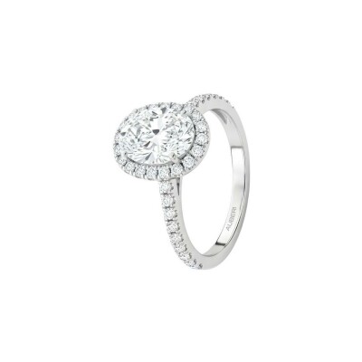Bague Gabrielle en or blanc palladié, diamant ovale de 0.50ct et 36 diamants ronds brillants de 0.19ct