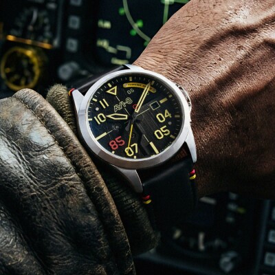 Montre AVI-8 Flyboy Tuskegee Airmen 85ème Anniversaire Automatique Édition Limitée AV-4148-01