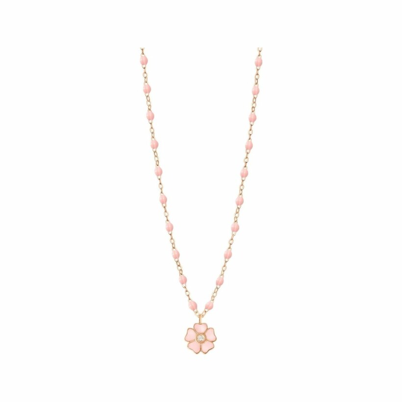 Collier Gigi Clozeau Fleur en or rose, diamants et résine rose bébé, taille 42cm