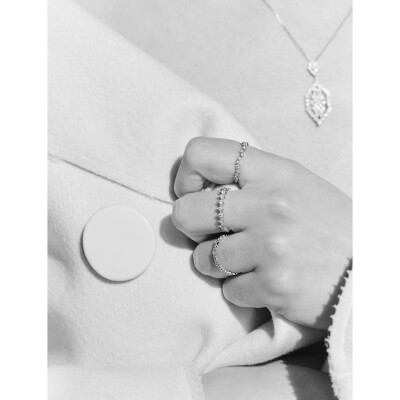 Bague Stone Paris Charmante en or blanc et diamants