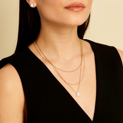 Collier Clyda L'élégante en acier doré