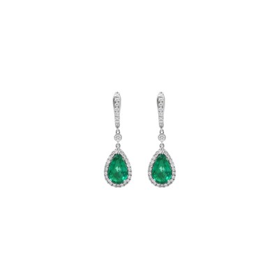 Boucles d'oreilles pendantes Absolu en or blanc, émeraudes taille poire et diamants