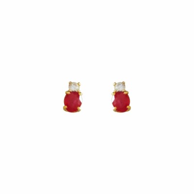 Boucles d'oreilles puces en or jaune, rubis et oxydes de zirconium