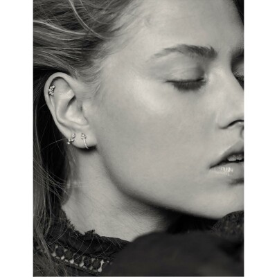Boucles d'oreilles Stone Paris Nude en or blanc et diamants
