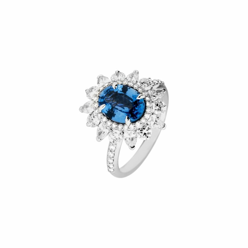 Bague en or blanc, saphir bleu et diamants