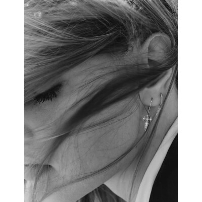Boucles d'oreilles Stone Paris Blood Diamonds en or blanc et diamants