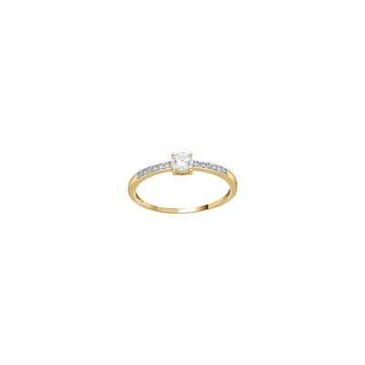 Bague en or jaune, rhodium et oxyde de zirconium