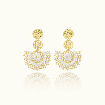 Boucles d'oreilles Sàntibé Bijoux Cancun en laiton, métal doré et perles blanc doré
