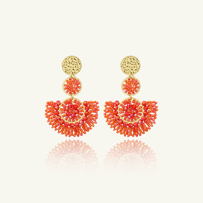 Boucles d'oreilles Sàntibé Bijoux Cancun en laiton, métal doré et perles corail
