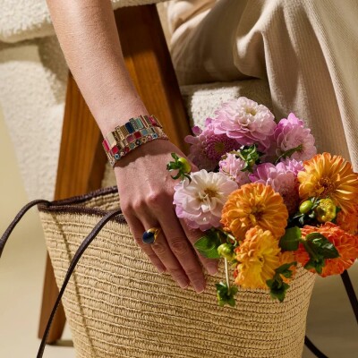 Bracelet Simone à Bordeaux Coachella Mini Dahlia en métal doré émaillé