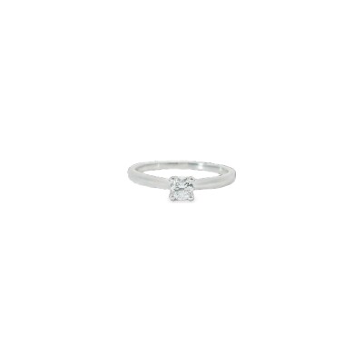 Bague Solitaire en or blanc et diamant