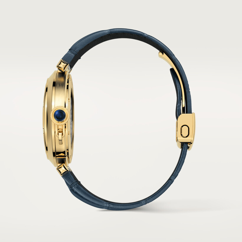 Montre Pasha de Cartier 41 mm, mouvement automatique, or jaune, bracelets cuir interchangeables