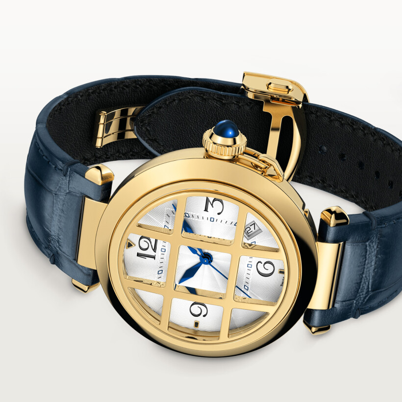 Montre Pasha de Cartier 41 mm, mouvement automatique, or jaune, bracelets cuir interchangeables