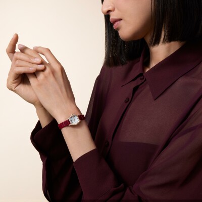 Montre Tortue Mini modèle, mouvement quartz, or rose, diamants, cuir