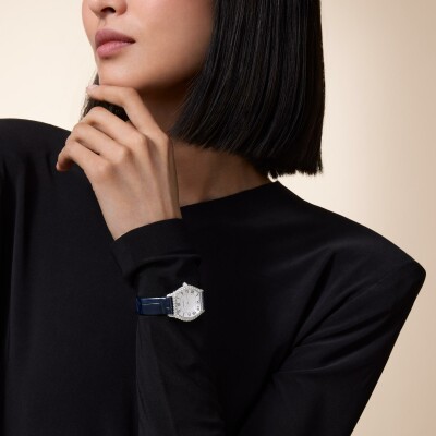 Montre Tortue Petit modèle, mouvement quartz, or gris, diamants, cuir