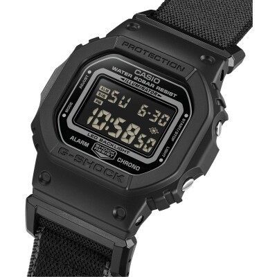 Montre G-SHOCK CLASSIC DW-5600MNC-1ER