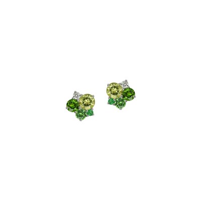 Boucles d'oreilles Isabelle Langlois Pointillisme en or blanc, péridot, diopside, tsavortie, emeraude et diamant