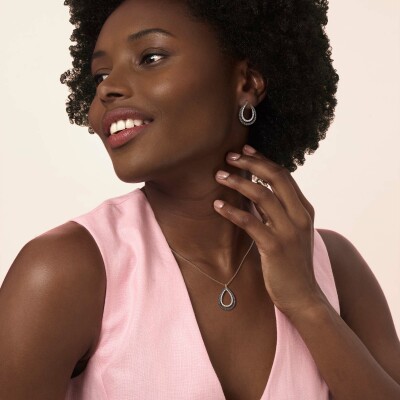 Boucles d'oreilles or rose, diamants et diamants bruns