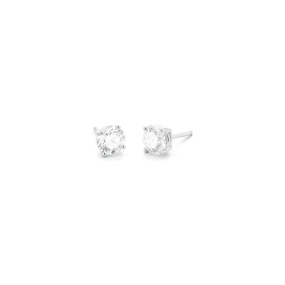 Boucles d'oreilles en or blanc et diamants 0.70ct