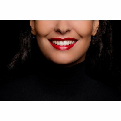 La Brune & La Blonde CONFETTI hoepeloorbellen, witgoud en 0,30 ct saffieren