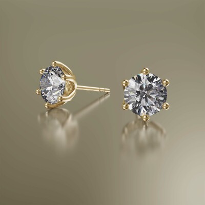 Yellow Gold 6-Claw Round Diamond Earrings