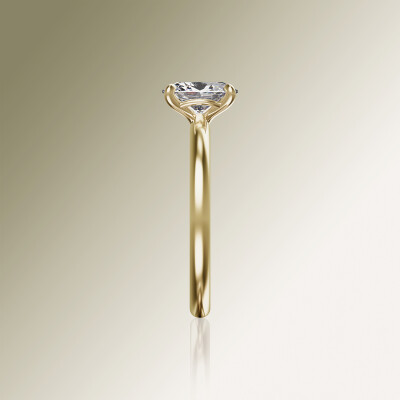 Yellow Gold 4-Claw Solitaire Oval Diamond Ring