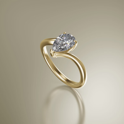Yellow Gold 3-Claw Solitaire Pear-Shaped Diamond Ring