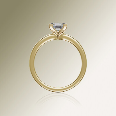 Yellow Gold 4-Claw Solitaire Princess Cut Diamond Ring