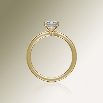 Yellow Gold 4-Claw Solitaire Radiant Cut Diamond Ring
