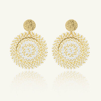 Boucles d'oreilles Sàntibé Bijoux Espagnola en laiton, métal doré et perles blanc doré