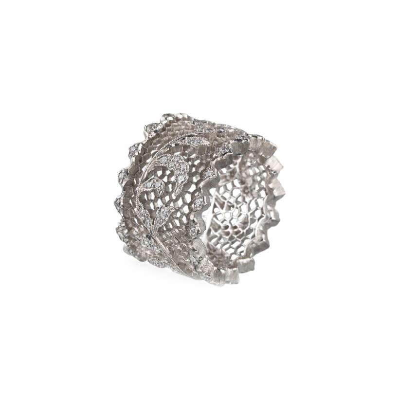 Buccellati Aura Eternelle ring with the honeycomb tulle technique in white  gold