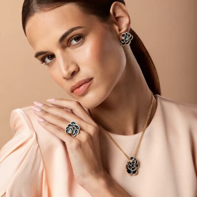 Ferri Firenze pendant, yellow gold, blue enamel and yellow diamonds