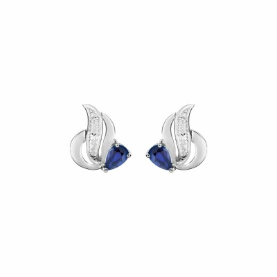 Boucles d'oreilles clous en or blanc et saphirs