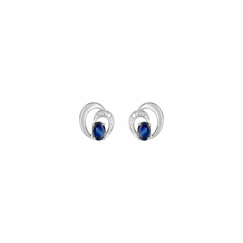 Boucles d'oreilles clous en or blanc, saphirs et oxydes de zirconium