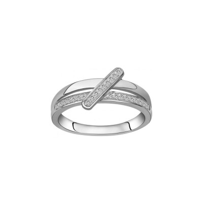 Bague en argent et oxyde de zirconium