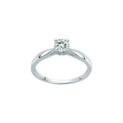 Bague en argent et oxyde de zirconium