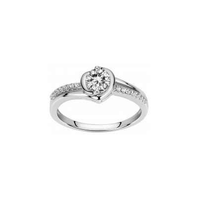 Bague en argent et oxyde de zirconium