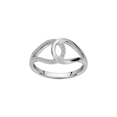 Bague en argent et oxyde de zirconium