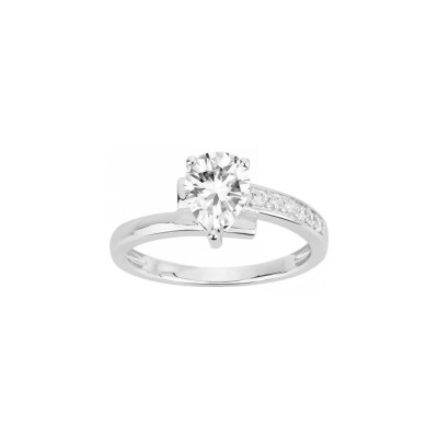 Bague en argent et oxyde de zirconium