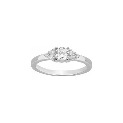 Bague en argent et oxyde de zirconium