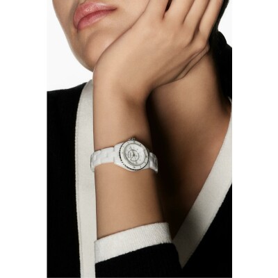 Montre Chanel J12, 28mm