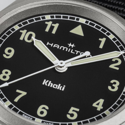 Montre HAMILTON Khaki Field Quartz 33mm H69301430